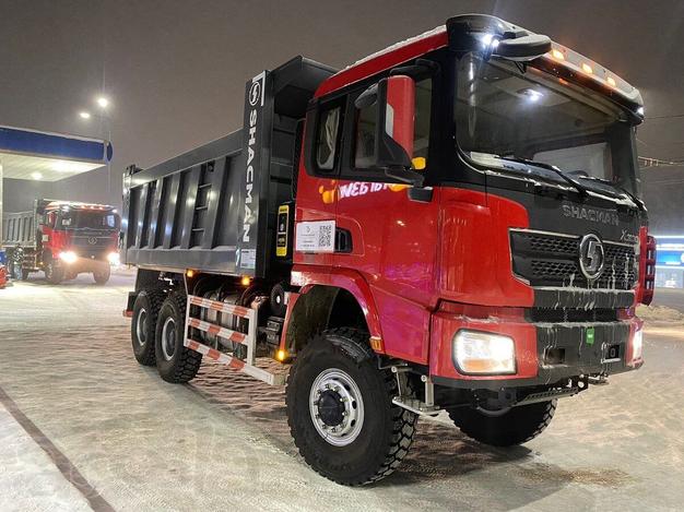 Работа для самосвалов Рускамень